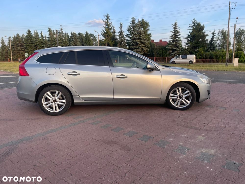 Volvo V60 D5 AWD R-Design Summum - 27