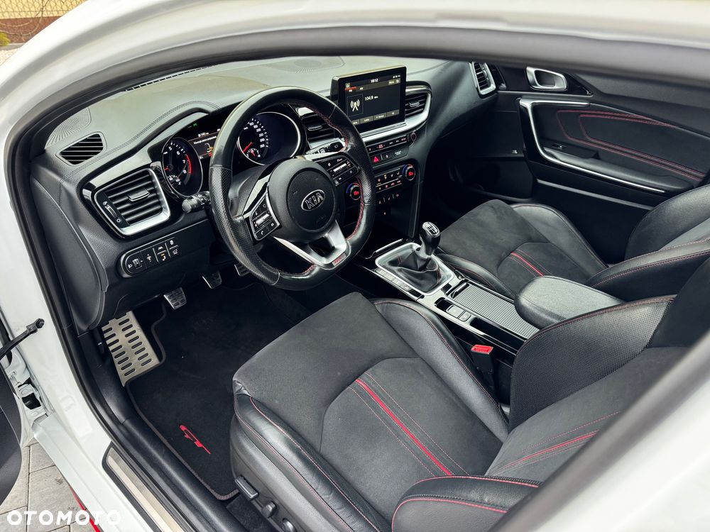 Kia ProCeed 1.6 T-GDI GT - 21