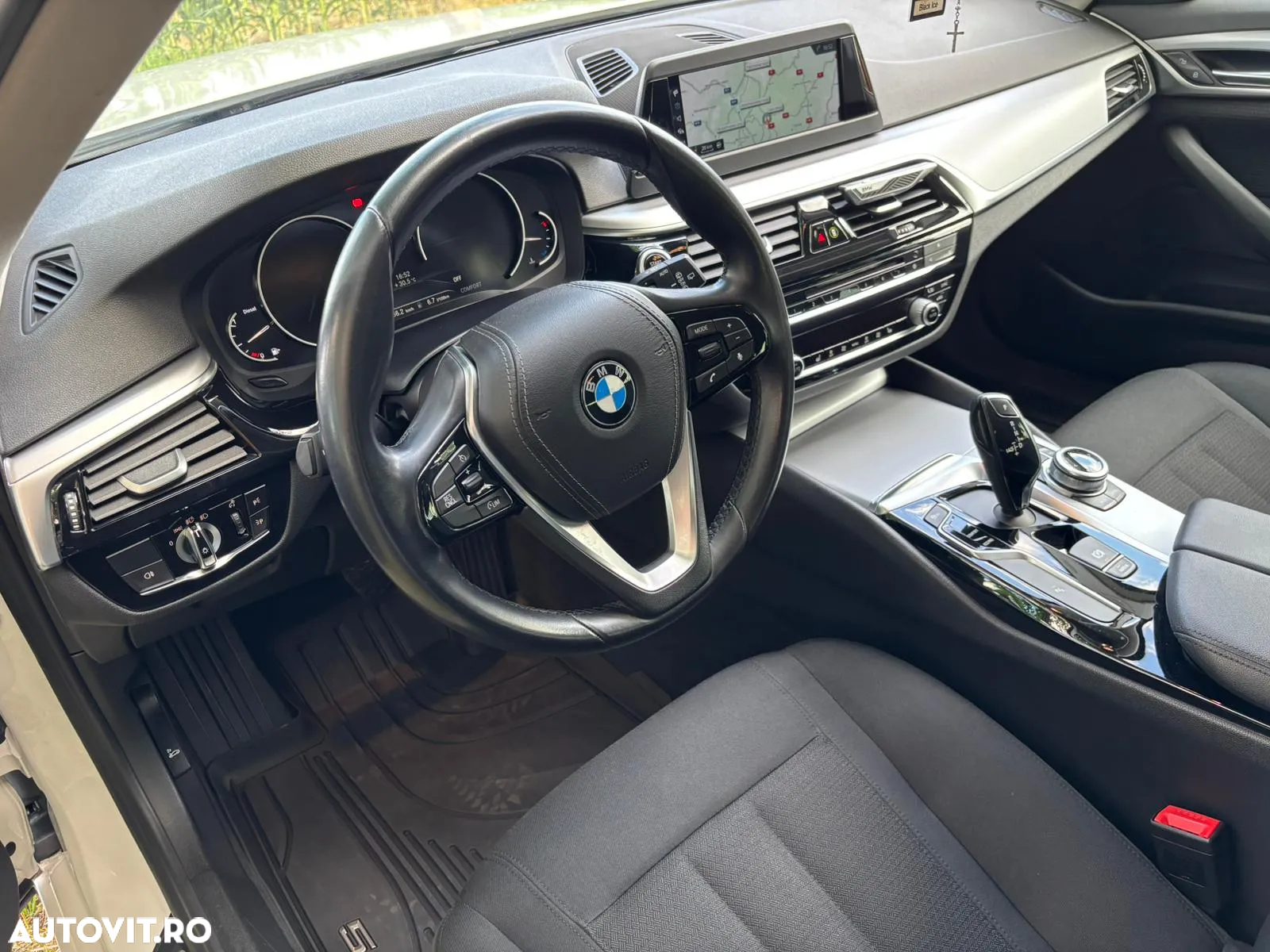 BMW Seria 5 520d AT - 10