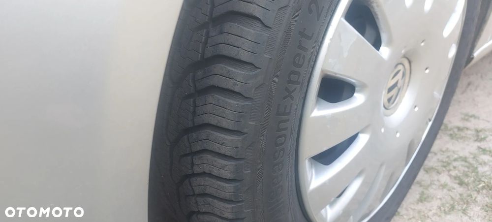 Volkswagen Jetta 1.9 TDI Comfortline - 5