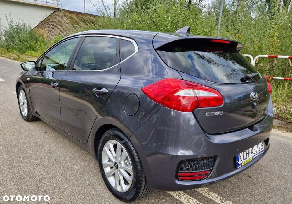 Kia Ceed - 6