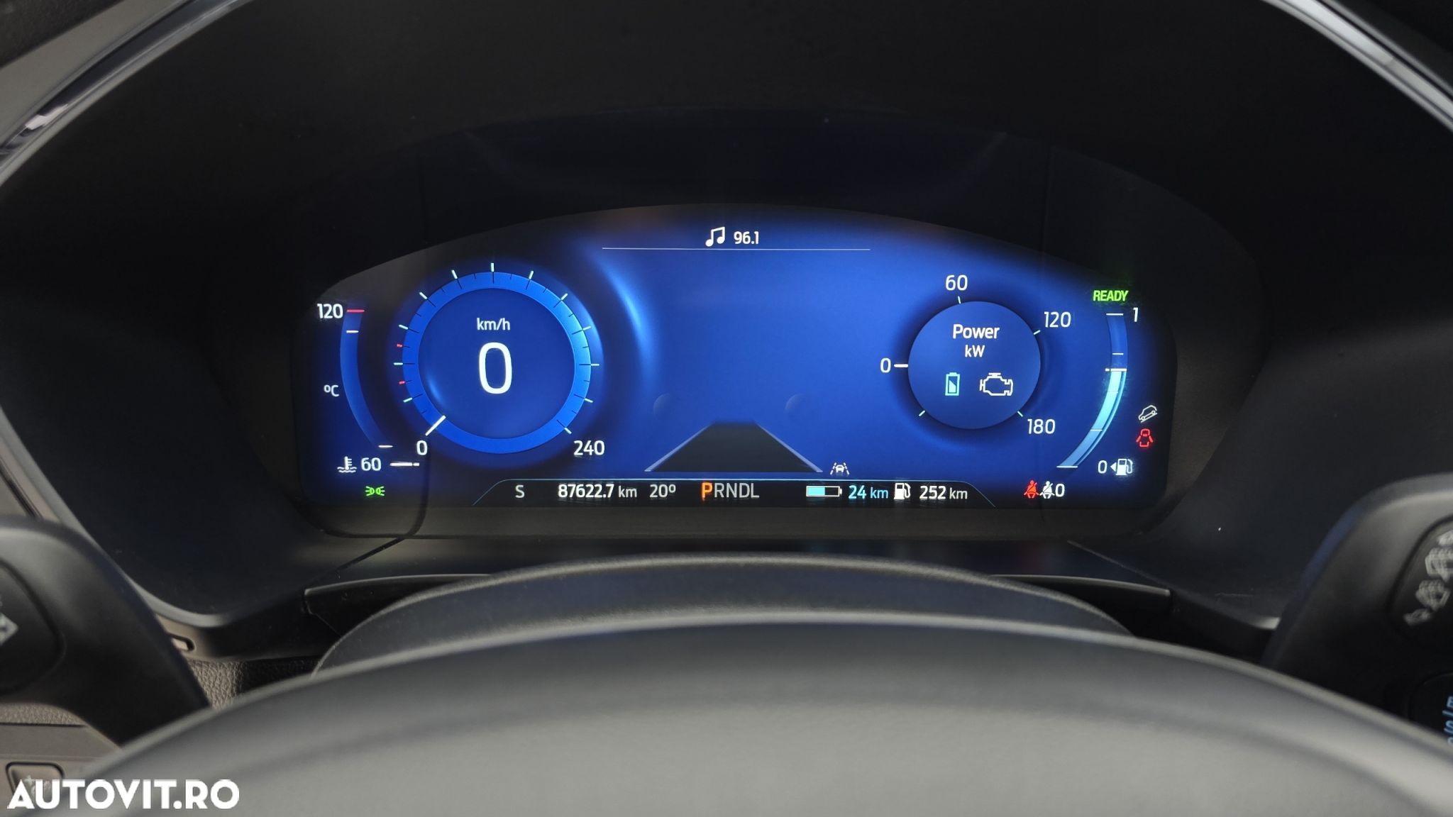 Ford Kuga - 16