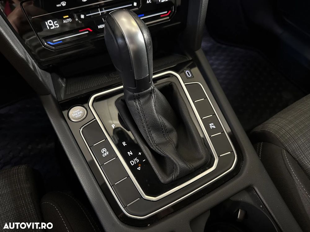 Volkswagen Passat - 18