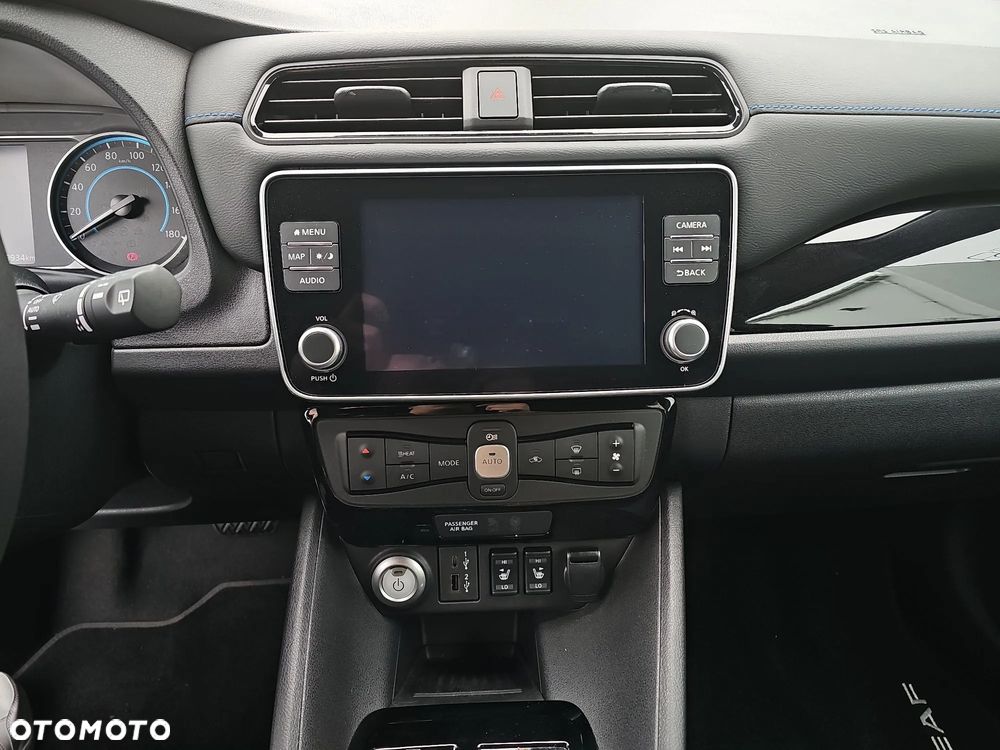 Nissan Leaf 40kWh N-Connecta - 11
