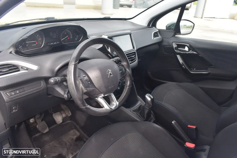 Peugeot 208 1.2 PureTech Style - 9