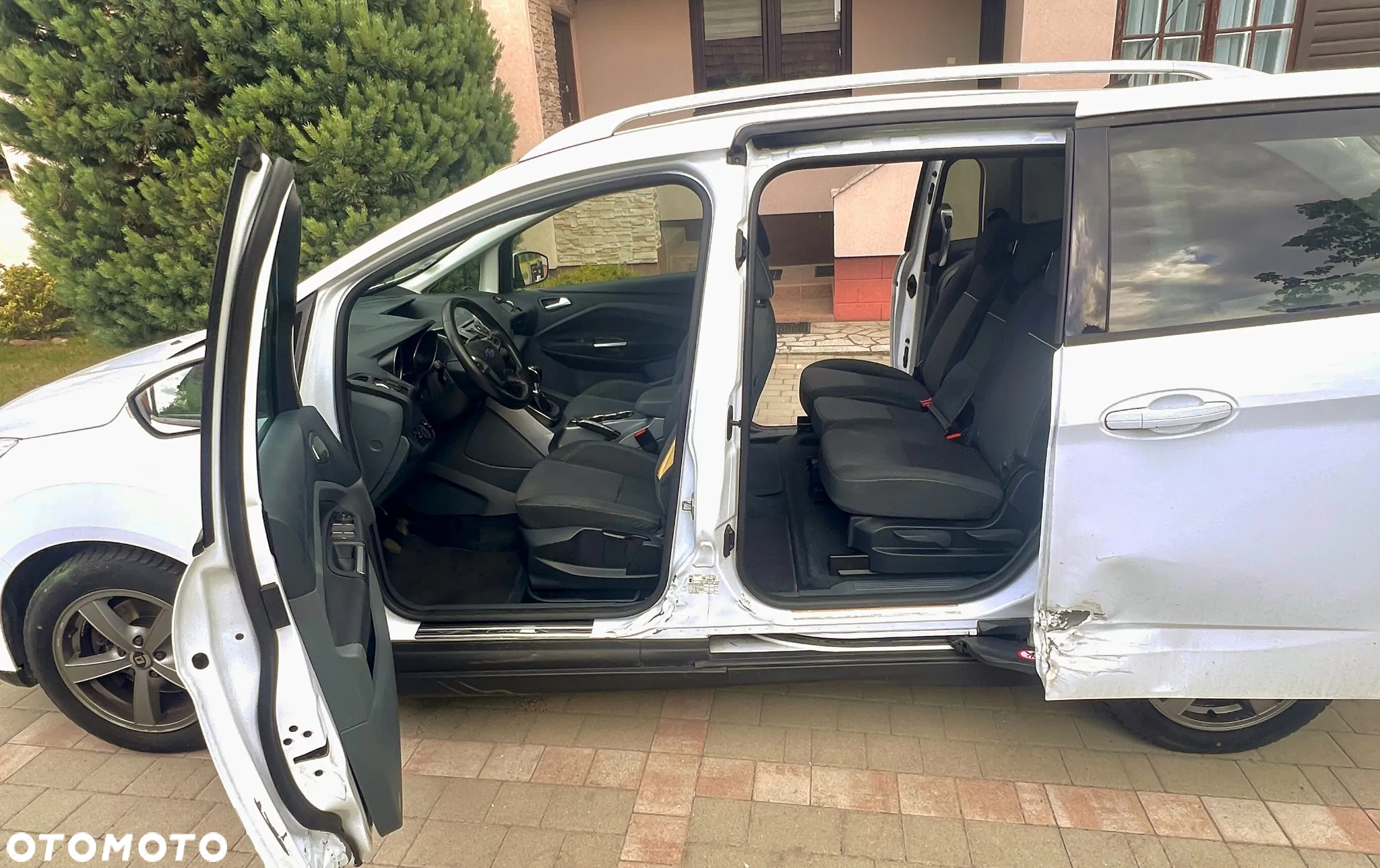 Ford Grand C-MAX - 15