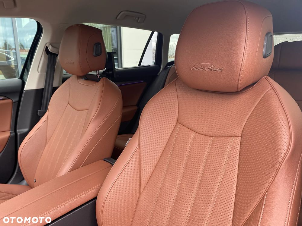 Skoda Superb 2.0 TDI SCR 4x4 L&K DSG - 13