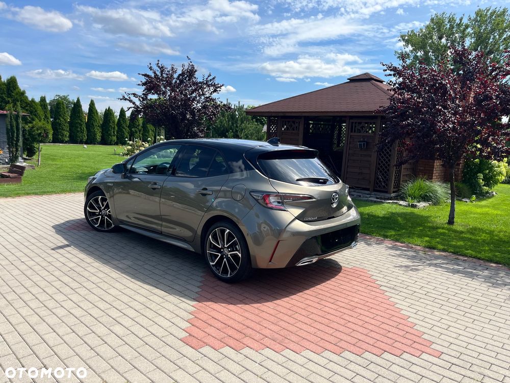 Toyota Corolla 2.0 Hybrid Executive - 14