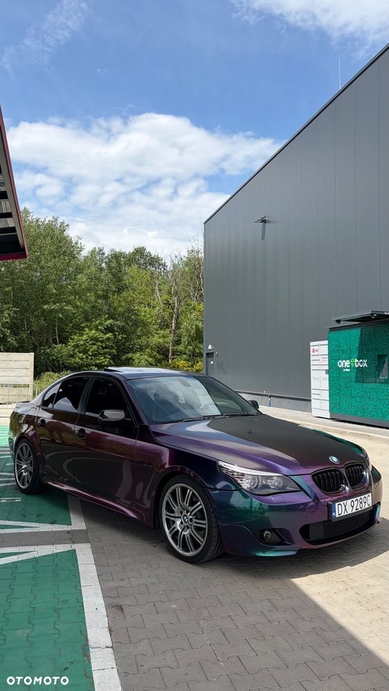 BMW Seria 5 550i - 8