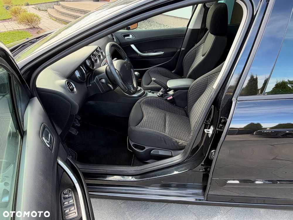 Peugeot 308 120 VTi Family - 16