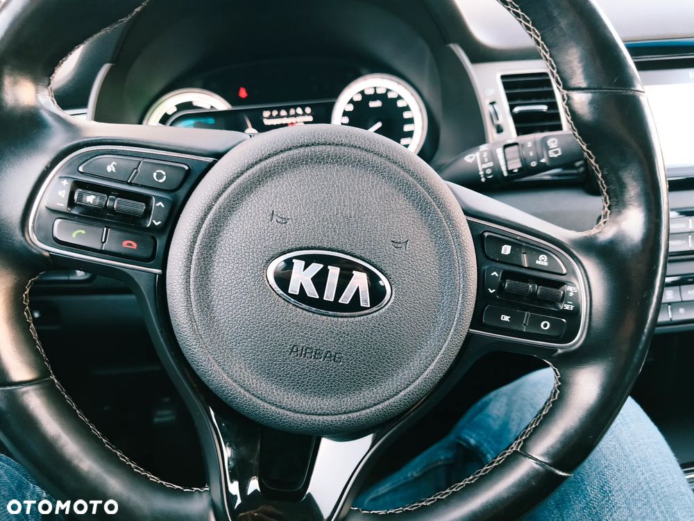 Kia Niro 1.6 GDI Hybrid L - 16