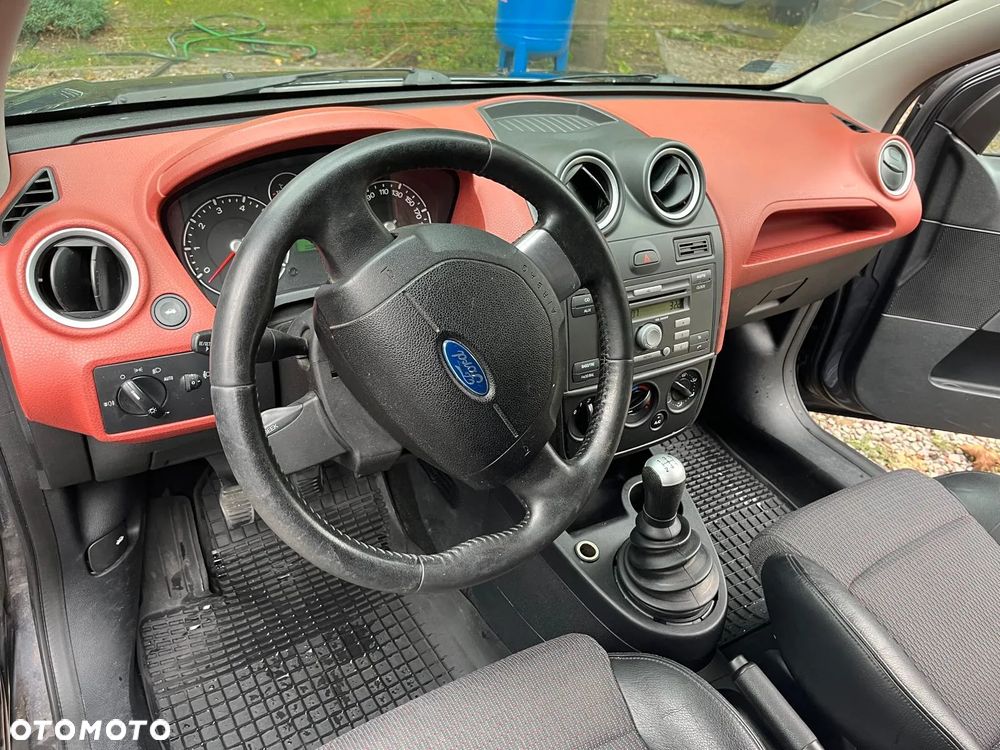 Ford Fiesta - 5