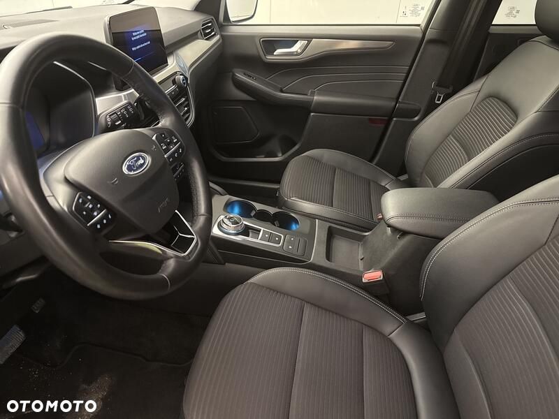 Ford Kuga - 11