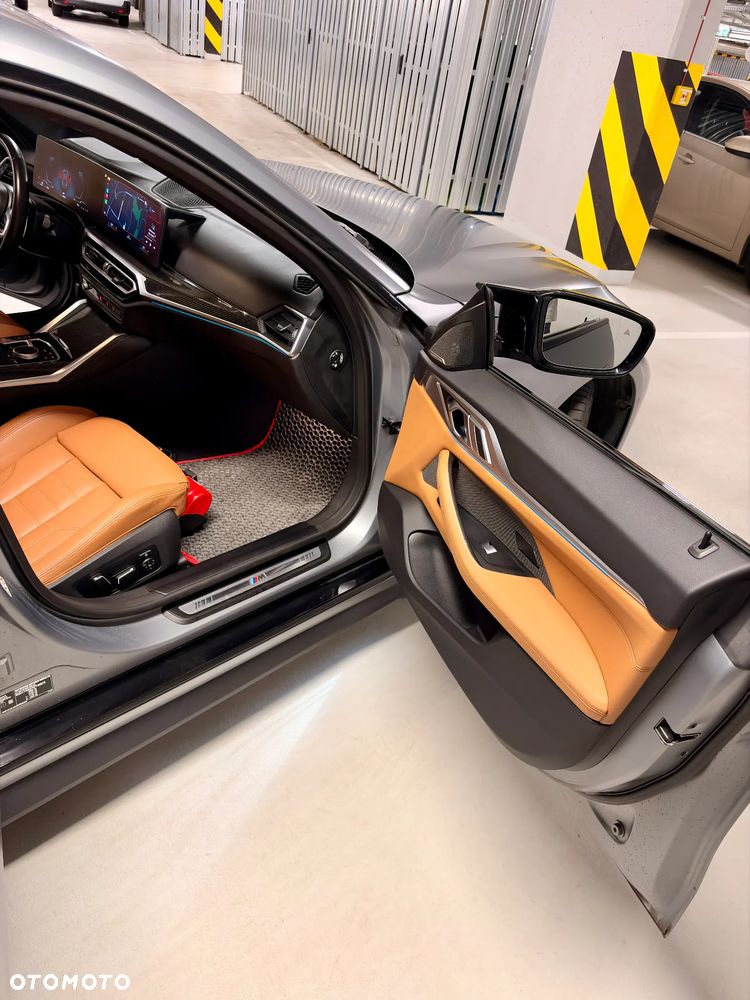 BMW Seria 4 M440i xDrive mHEV - 28