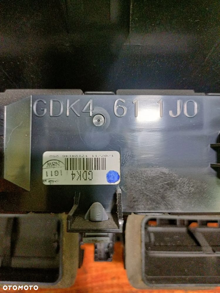 MAZDA 6 II GH 07-13 kratki nawiewu środkowe + wyświetlacz GDK4611J0 * - 8