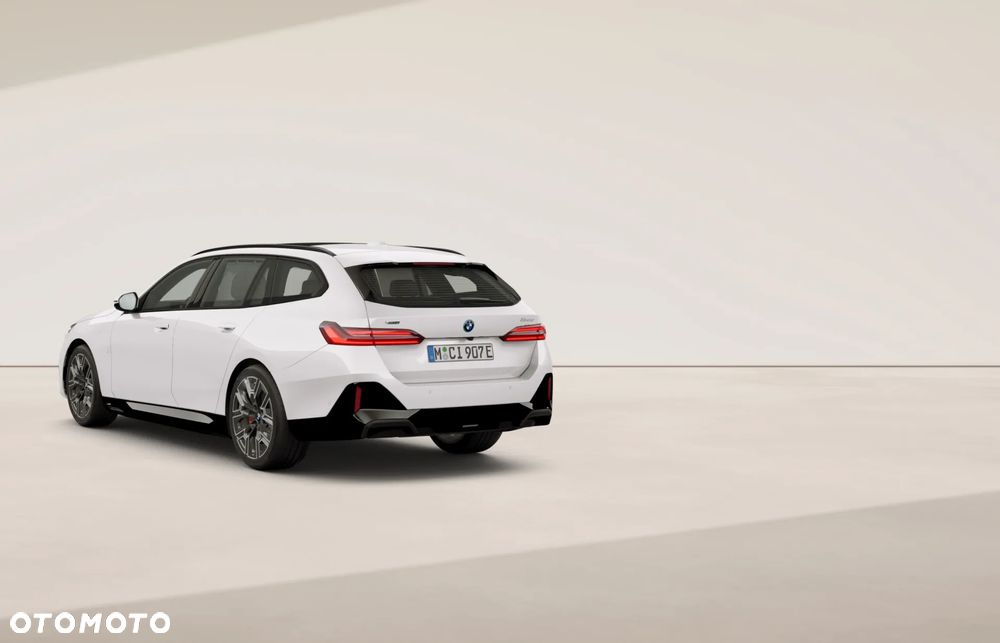 BMW Seria 5 550e xDrive PHEV M Sport - 7