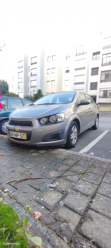 Chevrolet Aveo 1.2 LT - 1