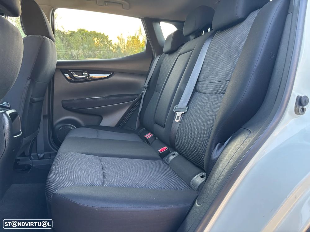 Nissan Qashqai 1.5 dCi N-Connecta 18 RS+PS - 6