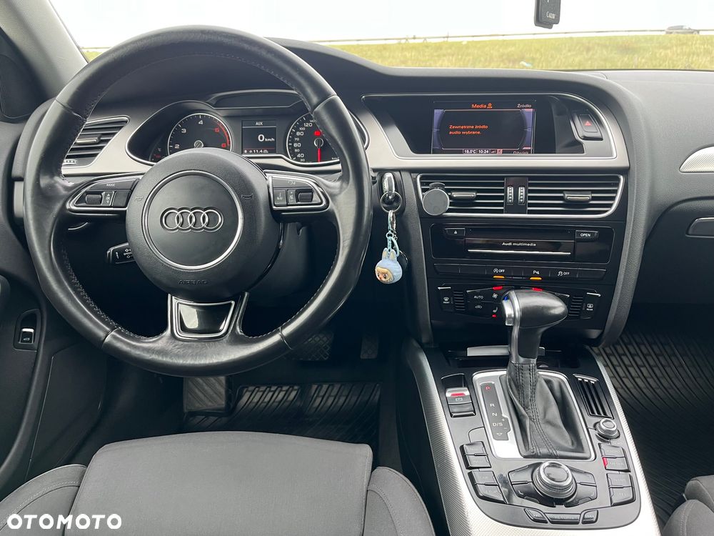 Audi A4 Avant 2.0 TDI DPF quattro S tronic S line Sportpaket - 23