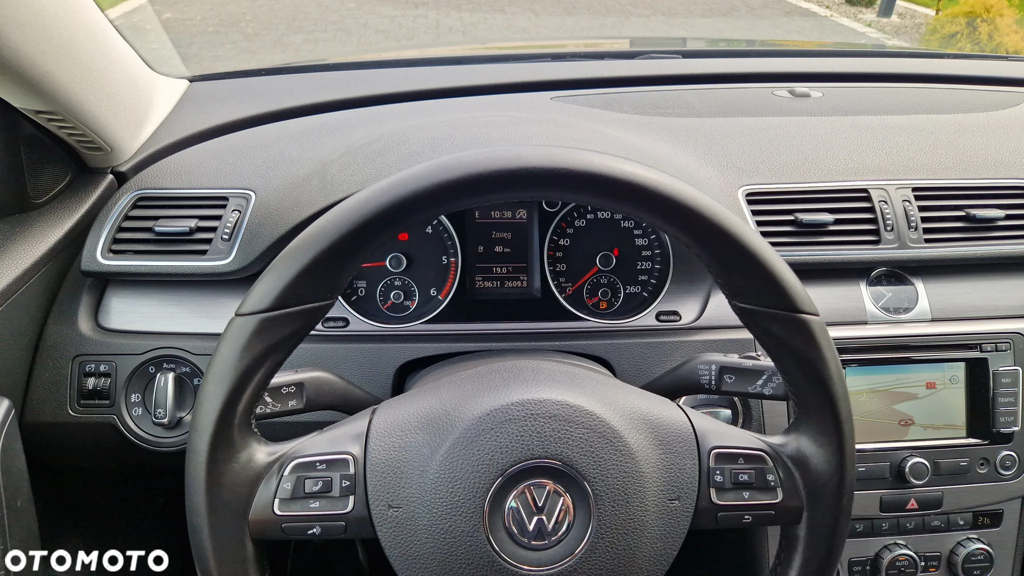 Volkswagen Passat Variant 2.0 Blue TDI SCR Comfortline - 21