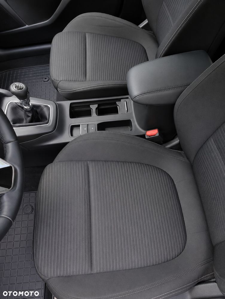 Ford Focus ver-1-5-ecoblue-titanium - 6