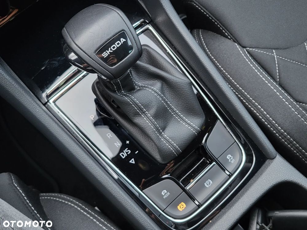 Skoda Karoq 1.5 TSI ACT Sportline DSG - 16