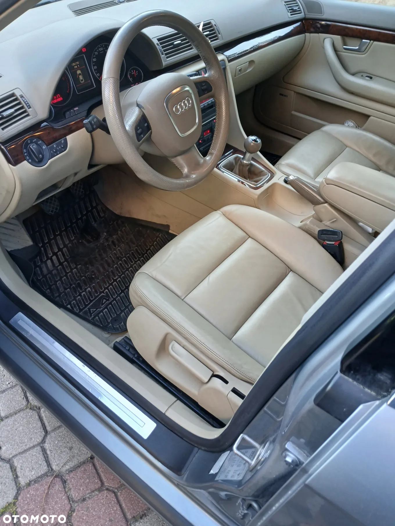 Audi A4 Avant 2.0 TDI - 10