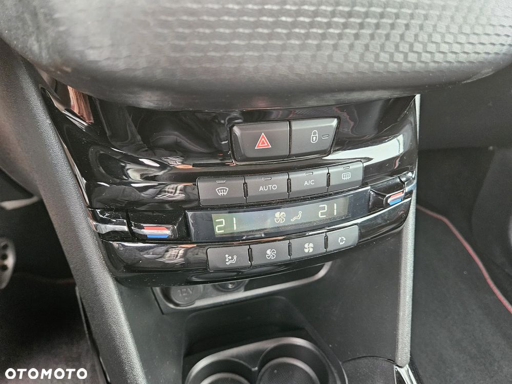 Peugeot 2008 PureTech 110 Stop&Start GT-Line Edition - 12