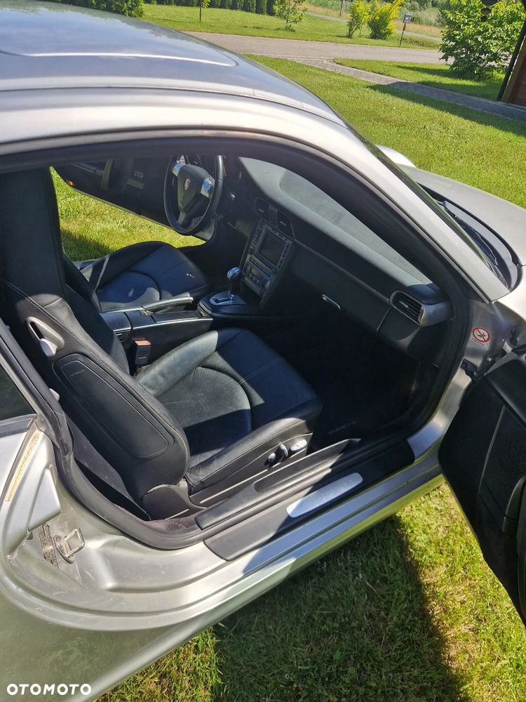 Porsche 911 Carrera Tiptronic S - 9