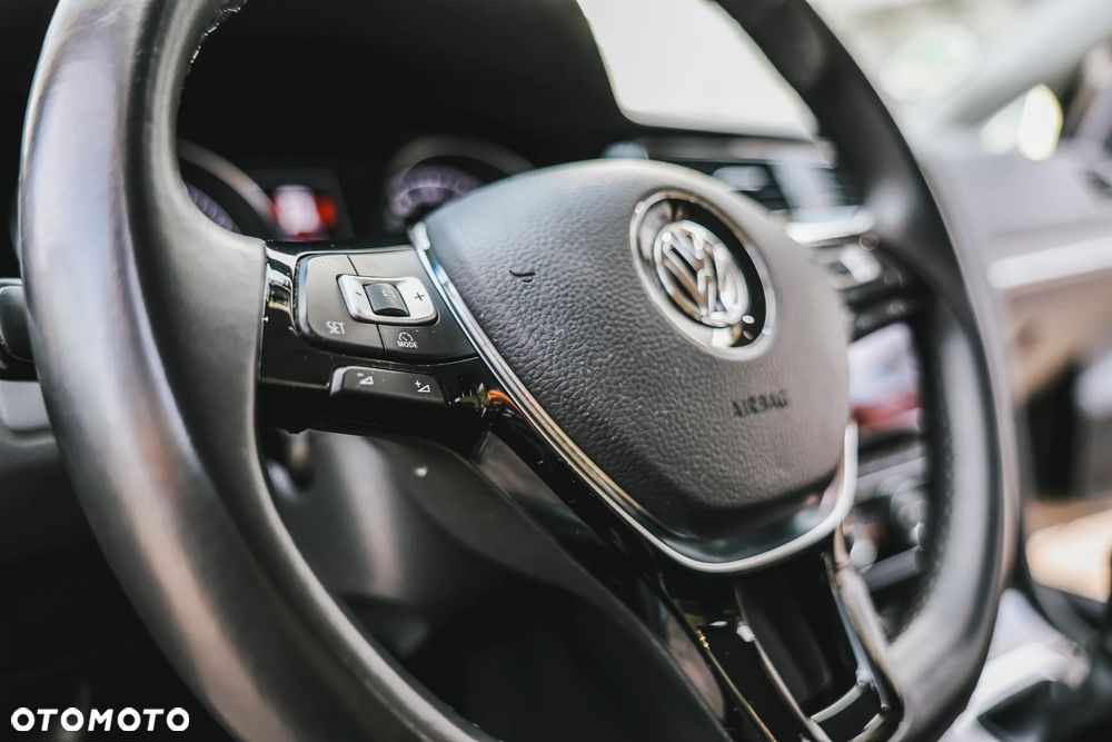 Volkswagen Golf 1.4 TSI BMT Highline - 22