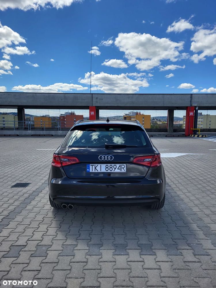 Audi A3 Sportback 2.0 TDI S tronic S line Sportpaket - 5