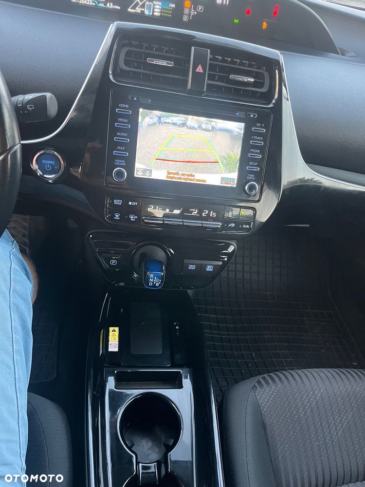 Toyota Prius 1.8 Hybrid Executive - 18