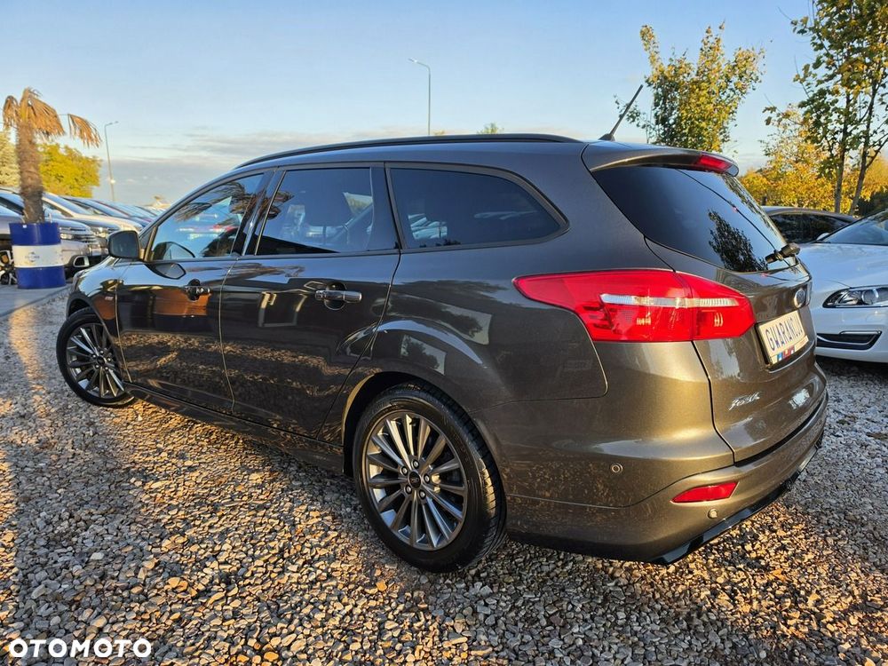 Ford Focus 1.5 EcoBlue Start-Stopp-System ST-LINE - 18