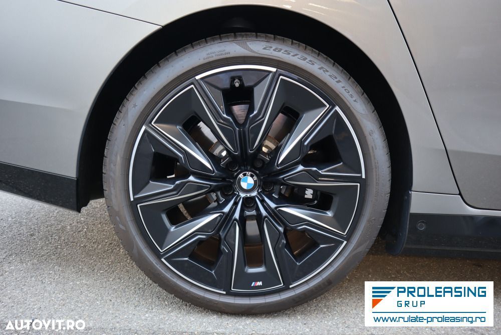 BMW M7 M760e xDrive AT PHEV - 6
