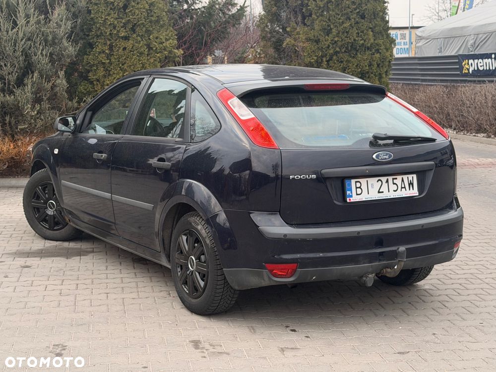 Ford Focus 1.6 Trend + - 3