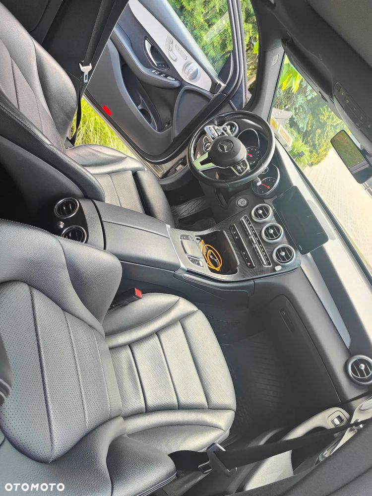 Mercedes-Benz GLC 300 4Matic 9G-TRONIC AMG Line - 8