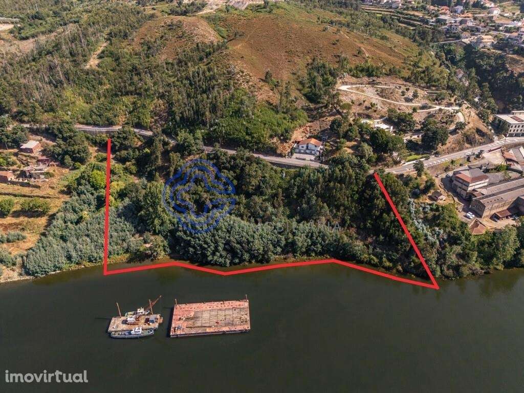 Terreno Foz do Sousa à margem do rio Douro com viabilidade de construç - Grande imagem: 2/26