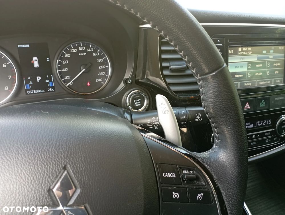 Mitsubishi Outlander 2.0 Intense 4WD CVT - 17