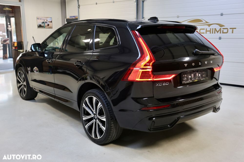 Volvo XC 60 B4 MHEV AWD R-Design - 4