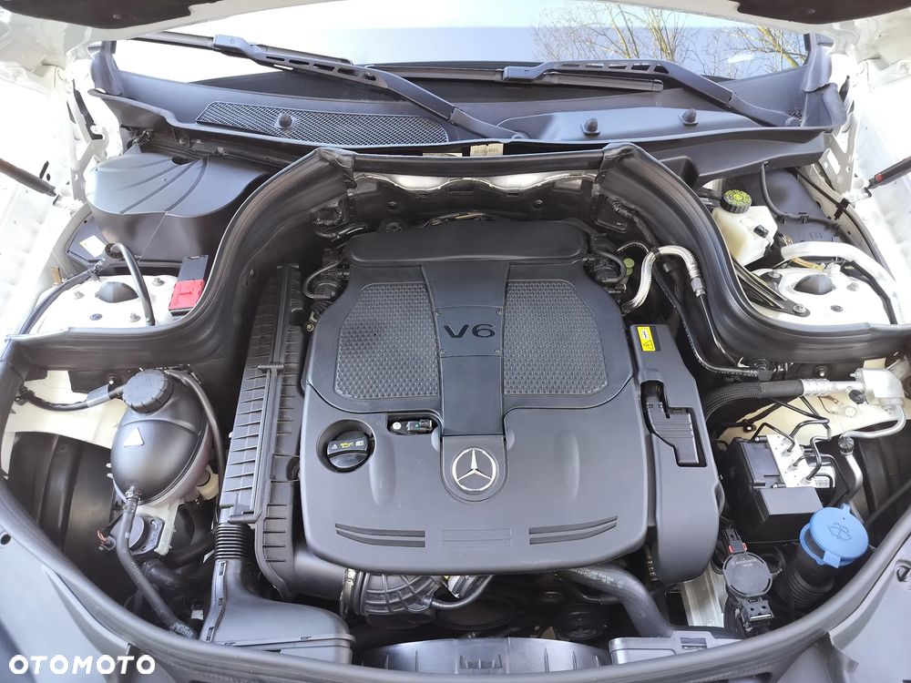 Mercedes-Benz GLK 350 4-Matic - 16