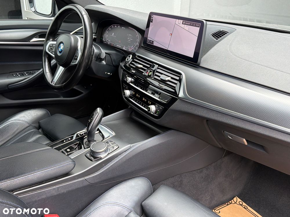 BMW Seria 5 530e PHEV M Sport - 6