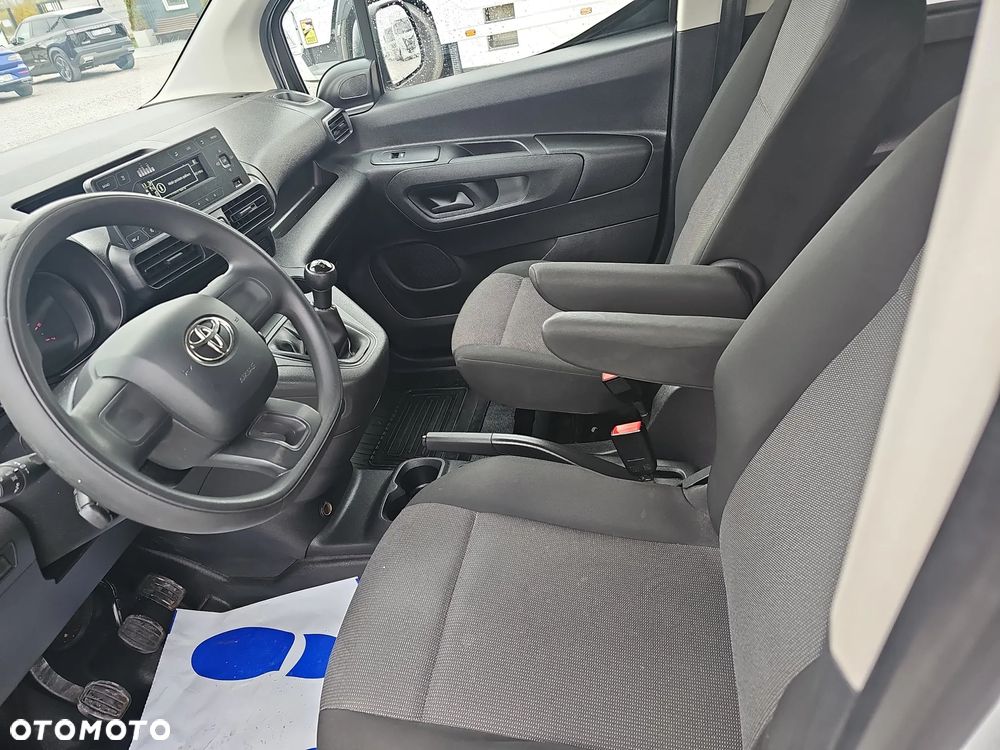 Toyota ProAce - 16