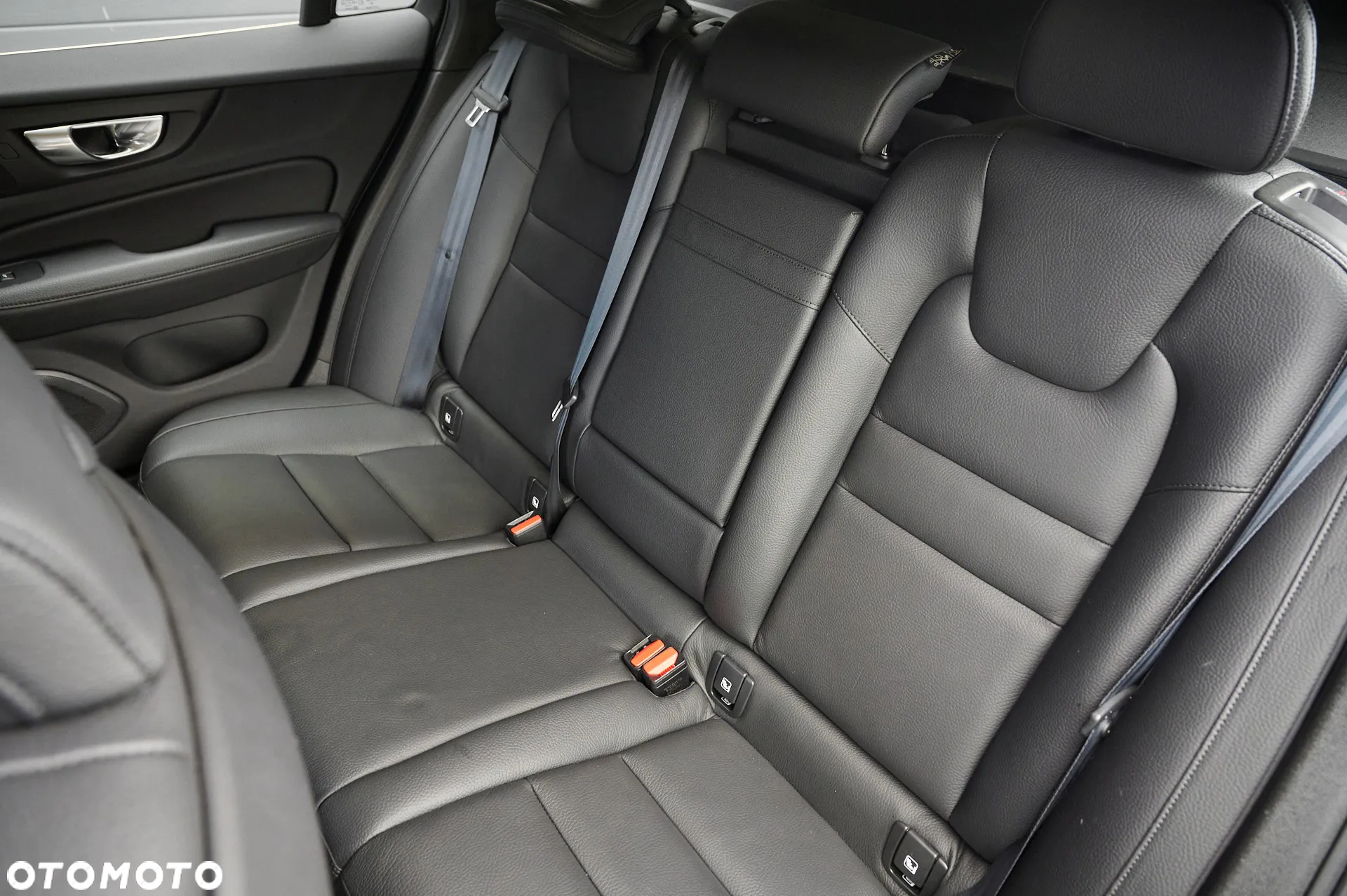 Volvo V60 T6 AWD Plug-In Hybrid Inscription Expression - 11