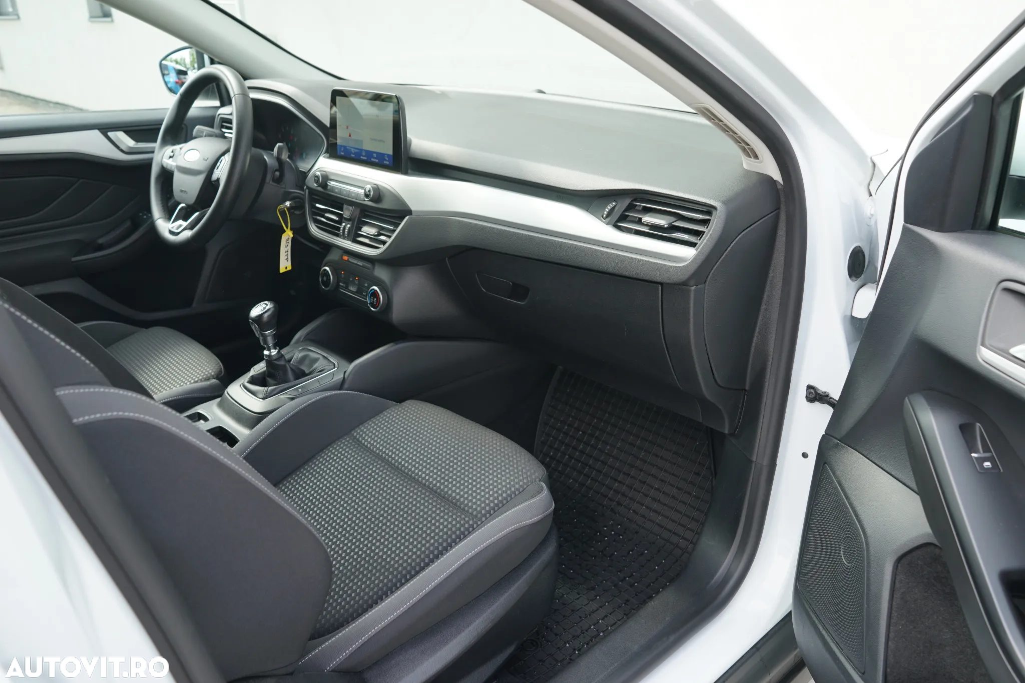 Ford Focus 1.0 EcoBoost Active - 28
