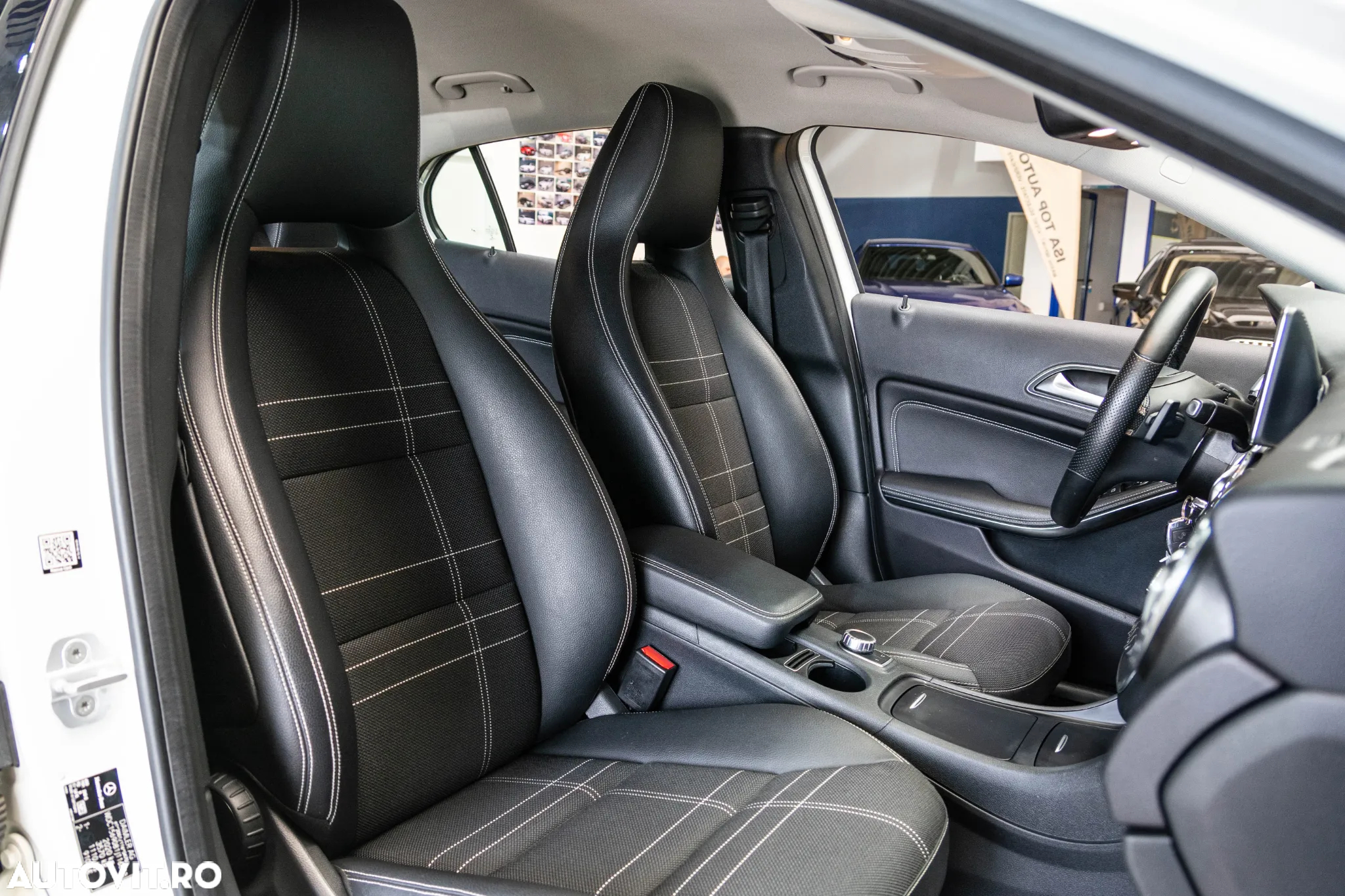 Mercedes-Benz GLA 200 d 7G-DCT Urban - 8