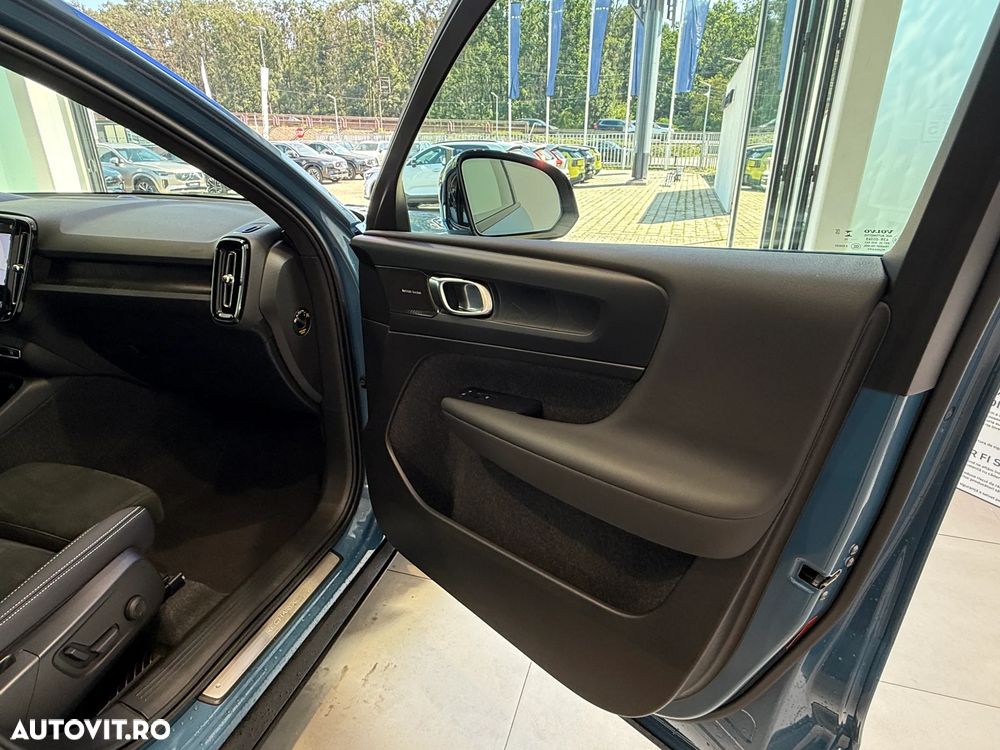 Volvo XC 40 Recharge T5 Twin Engine AT7 R-Design - 31