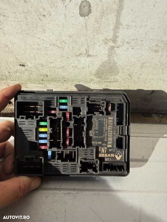 Dezmembrari  RENAULT CLIO 5  - Panou sigurante  cod piesa 284b77213r - 3