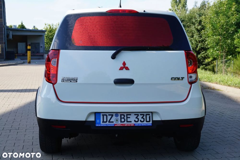 Mitsubishi Colt - 3