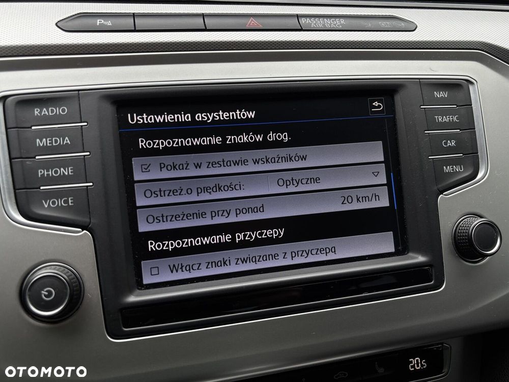 Volkswagen Passat 2.0 TDI SCR Comfortline DSG - 28