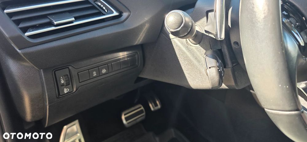 Peugeot 308 BlueHDi 130 EAT6 Stop & Start Allure Business-Paket - 13